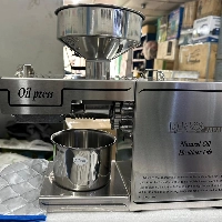  Oil Press Machine Cold Press Oil Extractor Commercial Seed Oil Expeller Machine Stainless Steel Industrial Supplier Pakistan