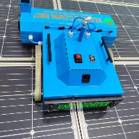  Solar Pannel Cleaning Robot